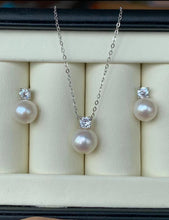 Load image into Gallery viewer, Princes Diane design freshwater pearl earrings and pendant
