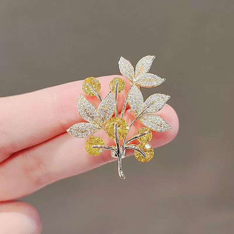 Lucky tree leave pin