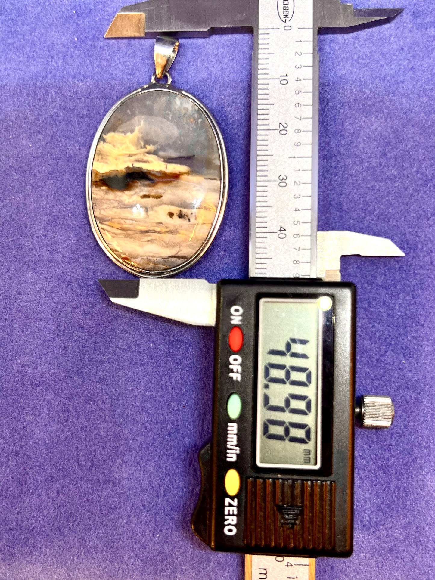 Natural Indonesia plume agate pendant