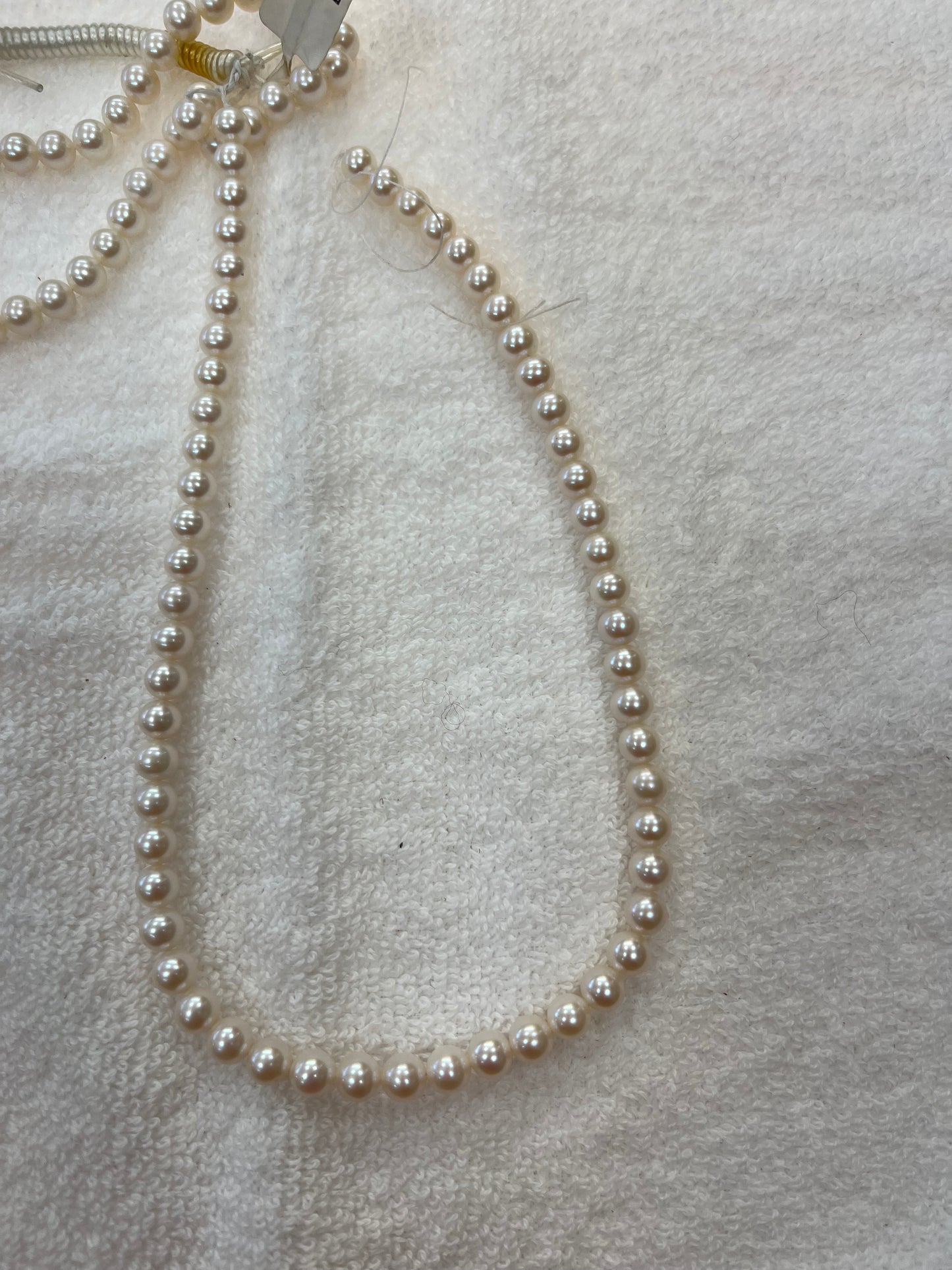 6-6.5 mm freshwater pearl with 14k white gold clasp