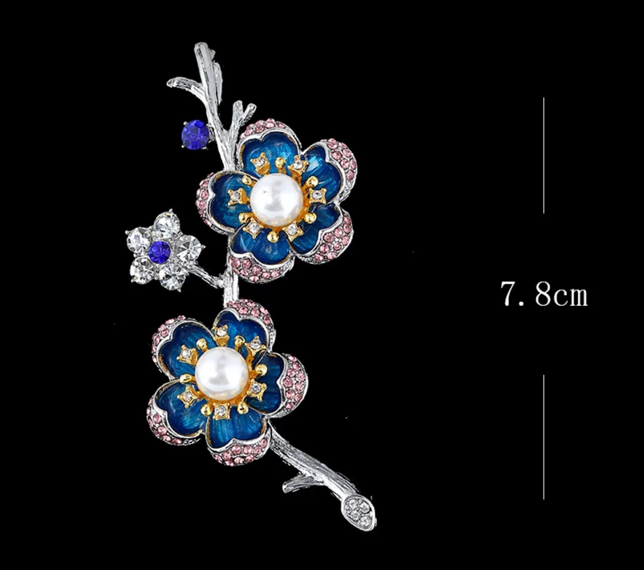 Elegant Floral Brooch with Pearls