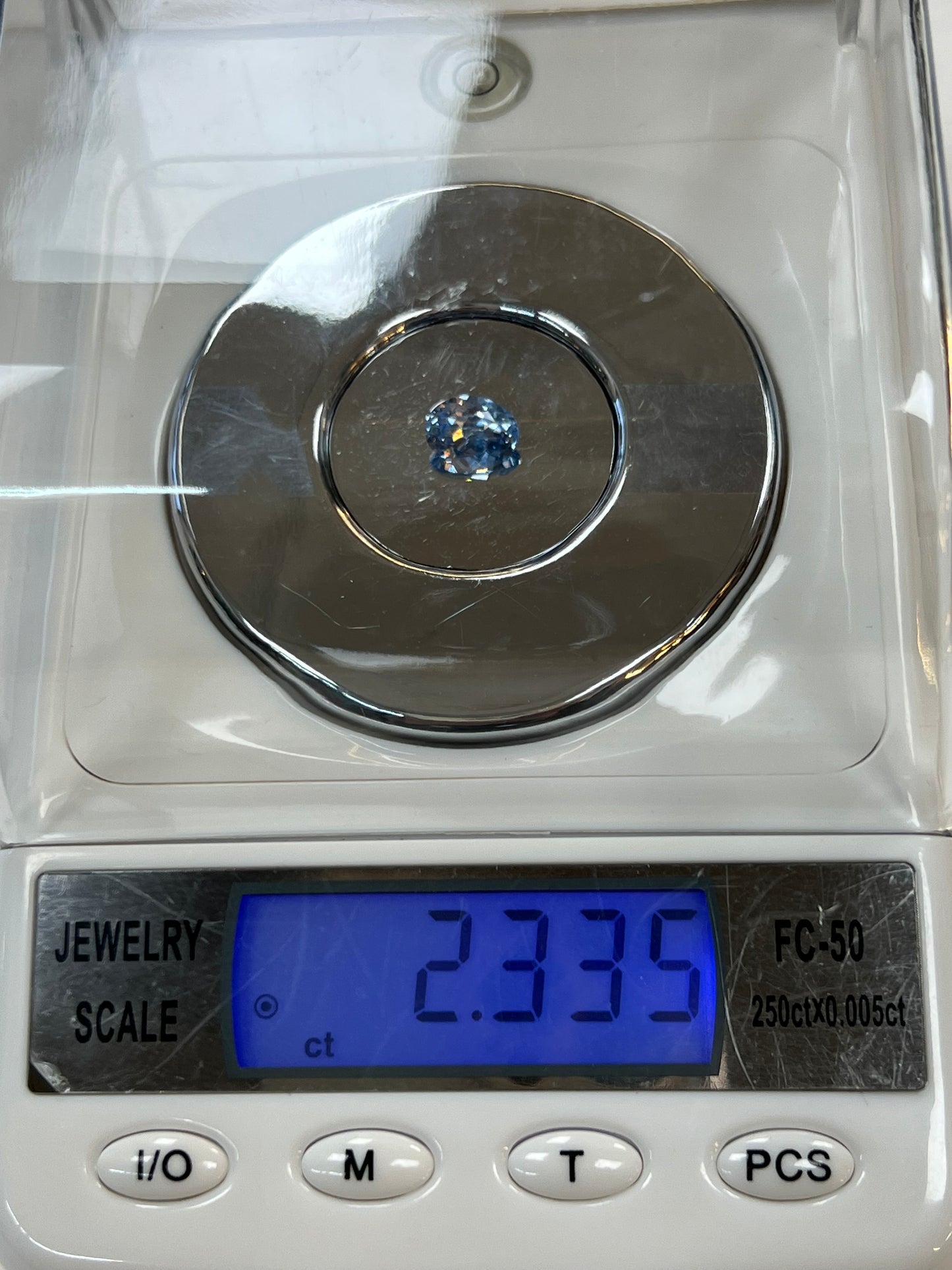 Oval 9x7 mm lab aquamarine