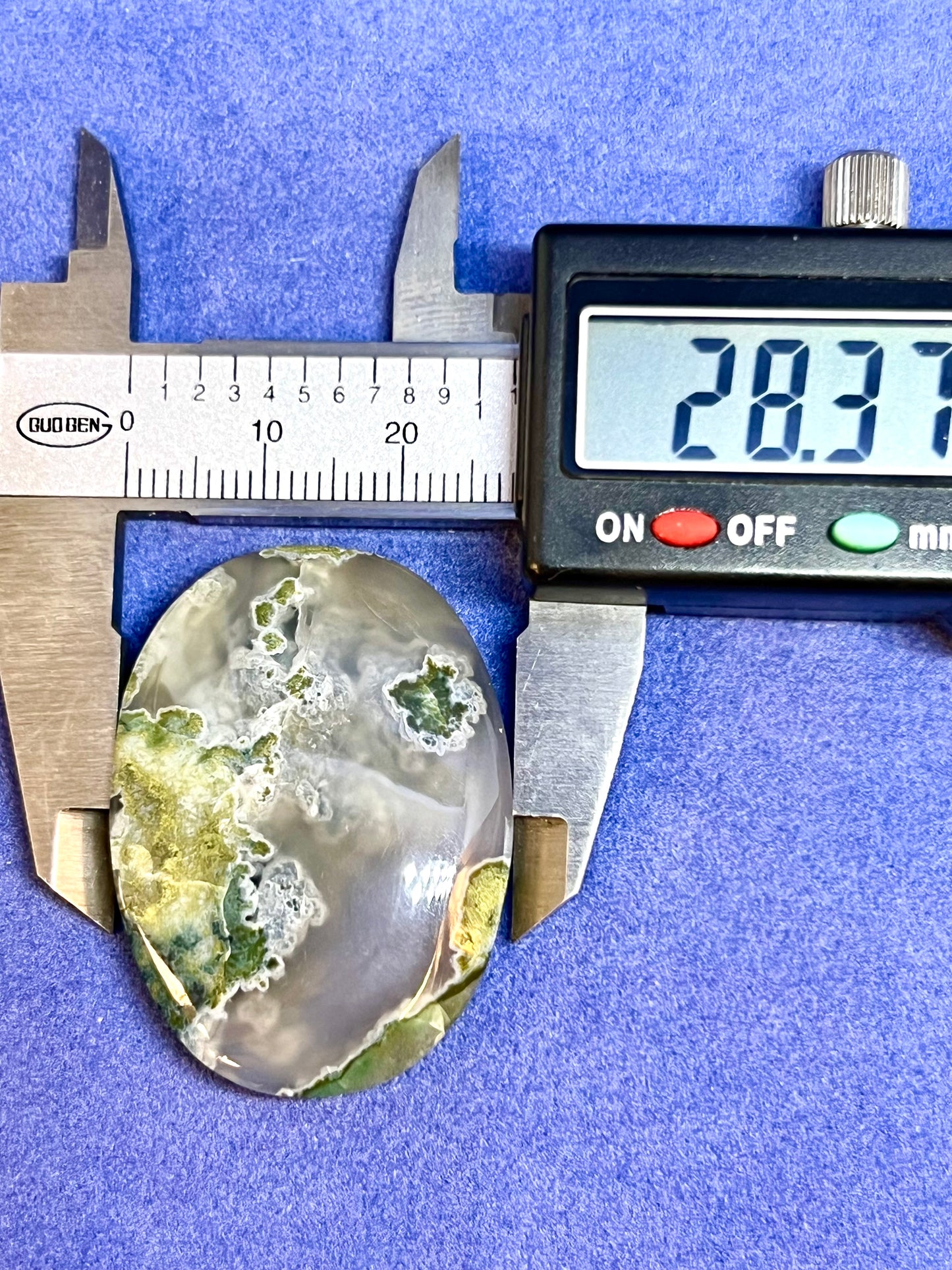 Natural moss agate loose stone