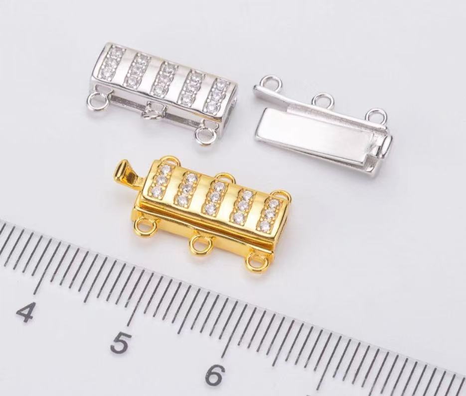 triple strand freshwater pearl choker