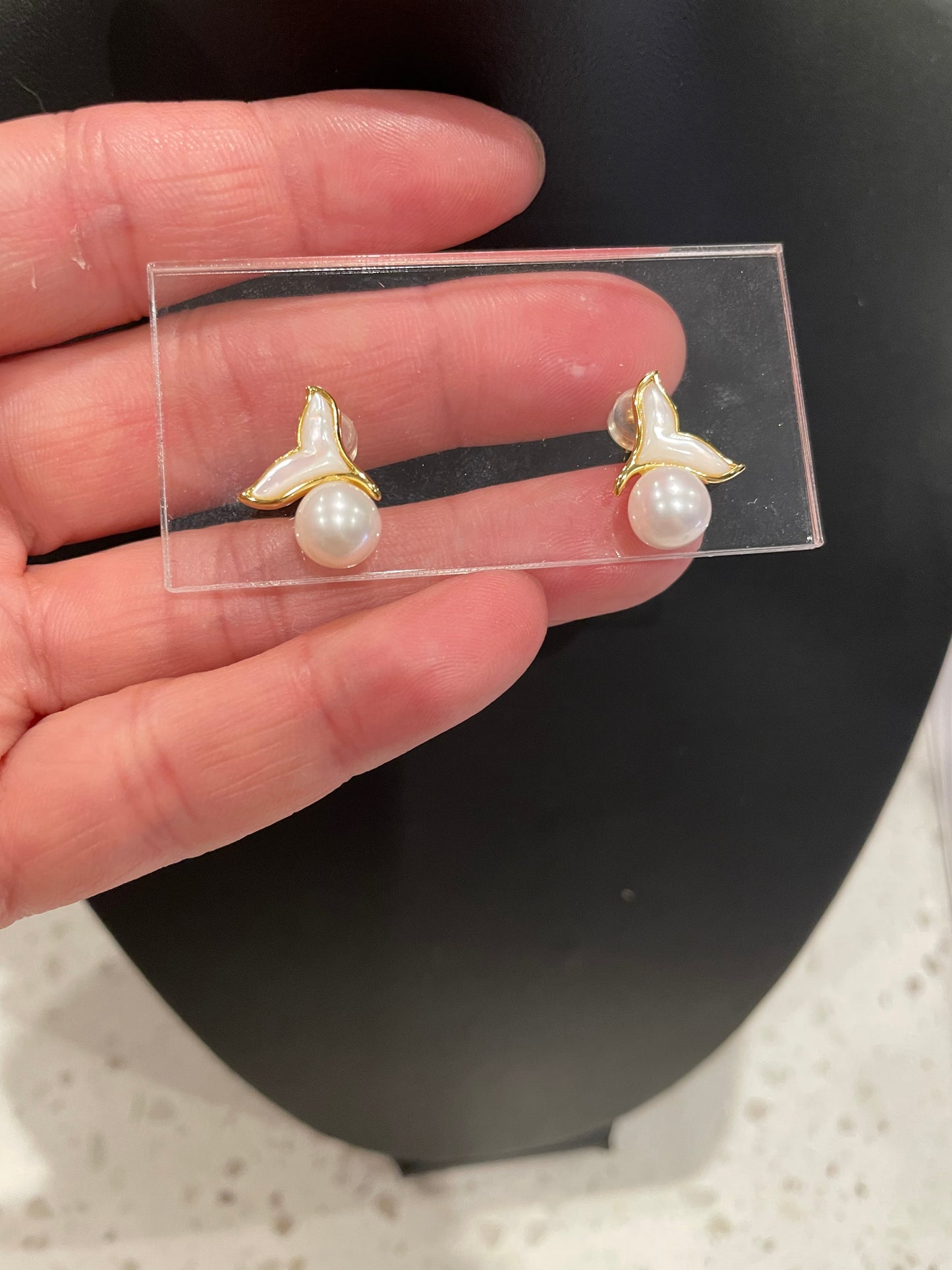 7.5mm Pearl “Tail Fin” Stud Earrings