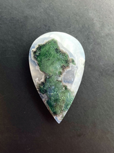 Load image into Gallery viewer, Natural Indonesia Moss Agate
