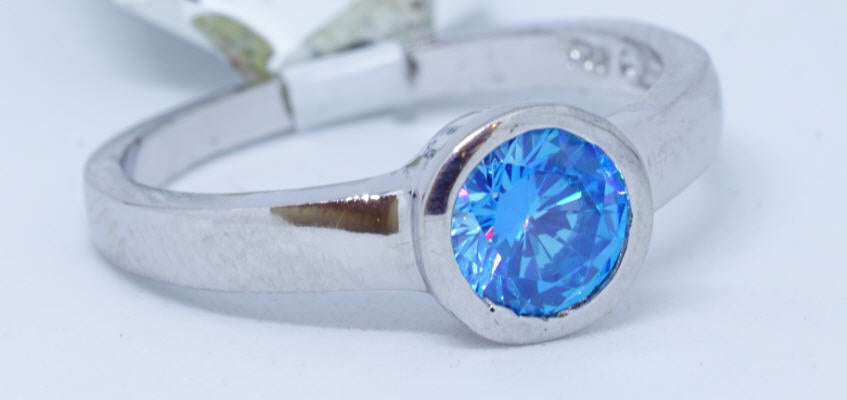 1 blue Helenite  1.35 Ct. Ring