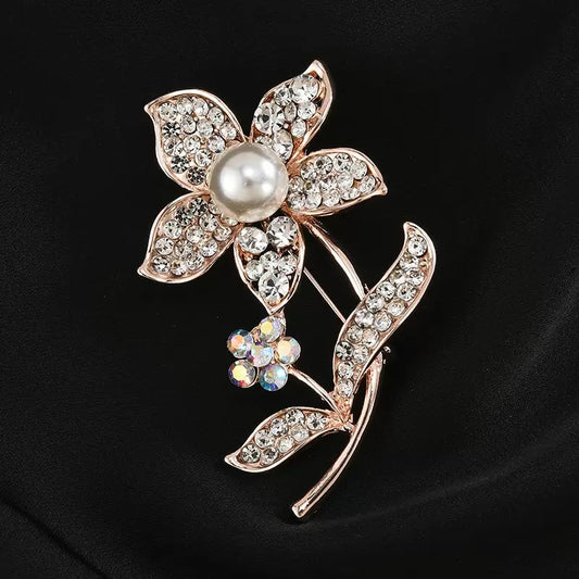 Rhinestone faux pearl daisy pin