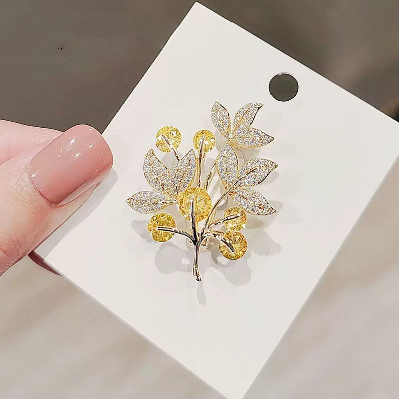 Lucky tree leave pin