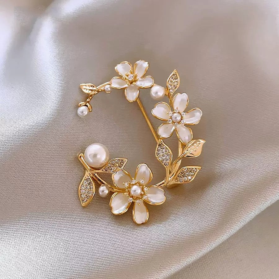Flower wreath pin