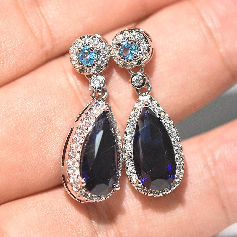 Elegant dangle drop earring in cubic zirconia