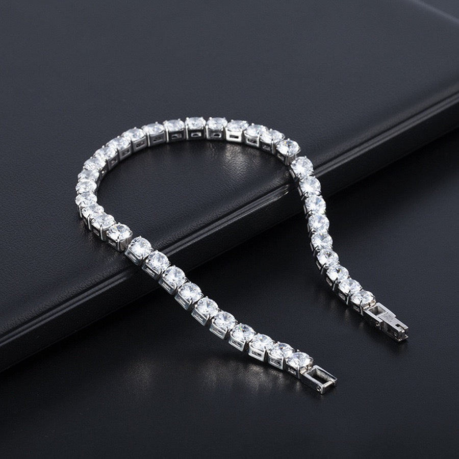 Cubic zirconia line bracelet