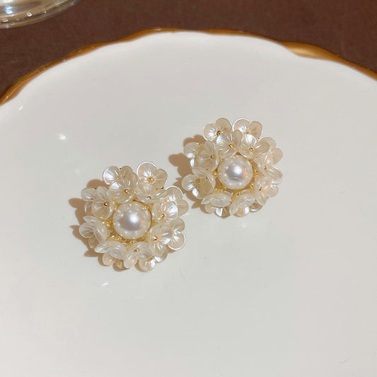 Pearl flower style studs