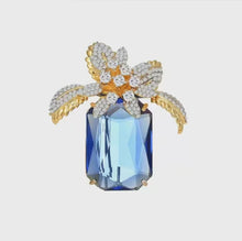 Load image into Gallery viewer, Exquisite Sapphire and Gold Leaf Brooch
