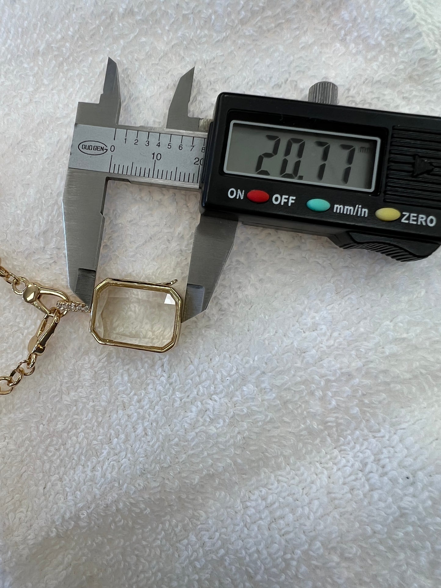 Rectangle crystal case necklace