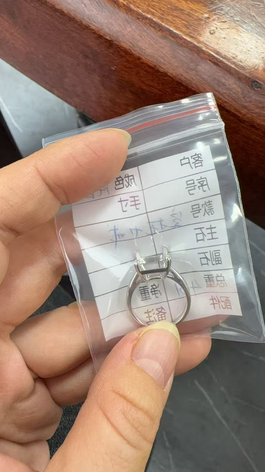 Custom make platinum setting for Radiant cut