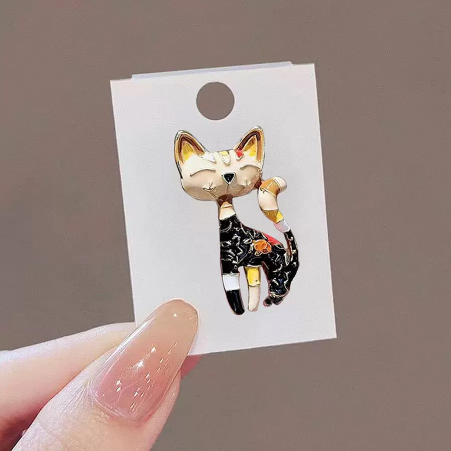 Adorable Enamel Cat Brooch Pin – Purrfect Accessory for Cat Lovers!