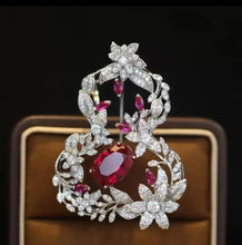 Load image into Gallery viewer, Cubic zirconia Guord Brooch
