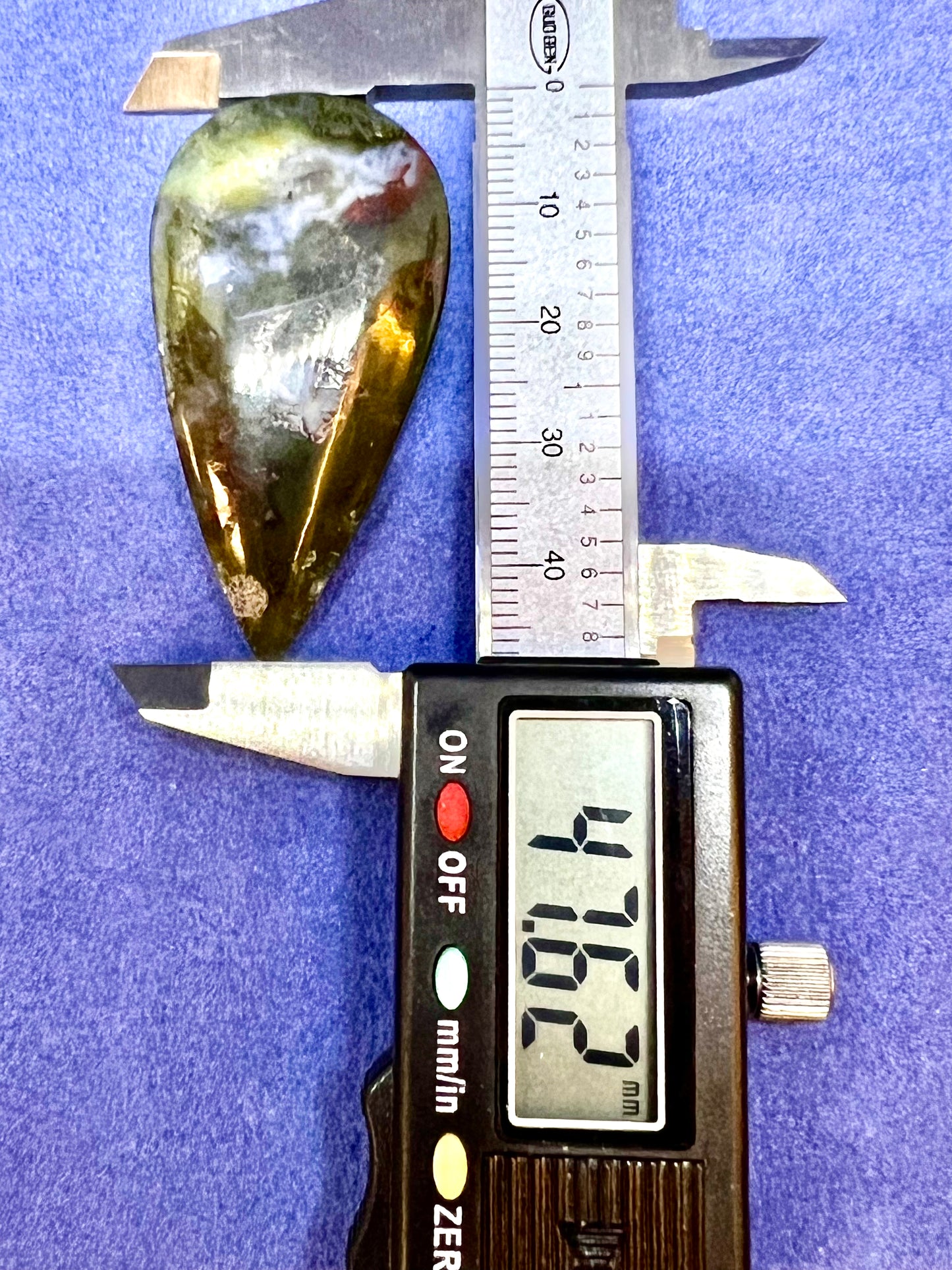 Natural moss agate
