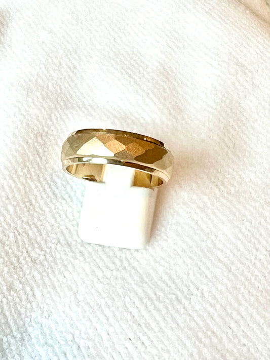 Custom 14k yellow gold band