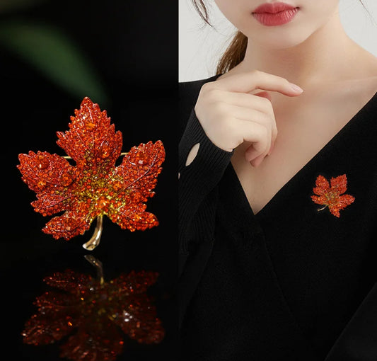Bright maple leaf pin