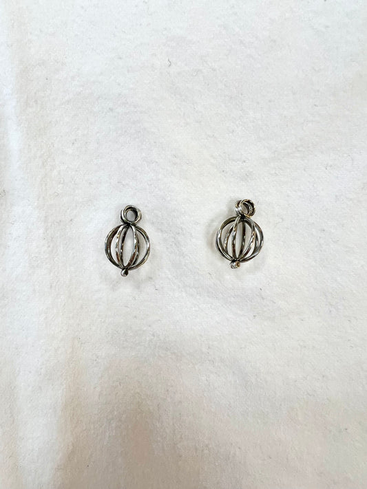 Sterling silver pearl cage