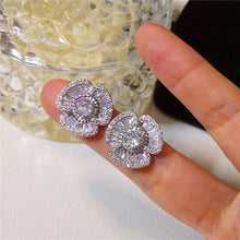 Load image into Gallery viewer, Sparkling flower cubic zirconia earring
