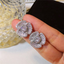 Load image into Gallery viewer, Sparkling flower cubic zirconia earring
