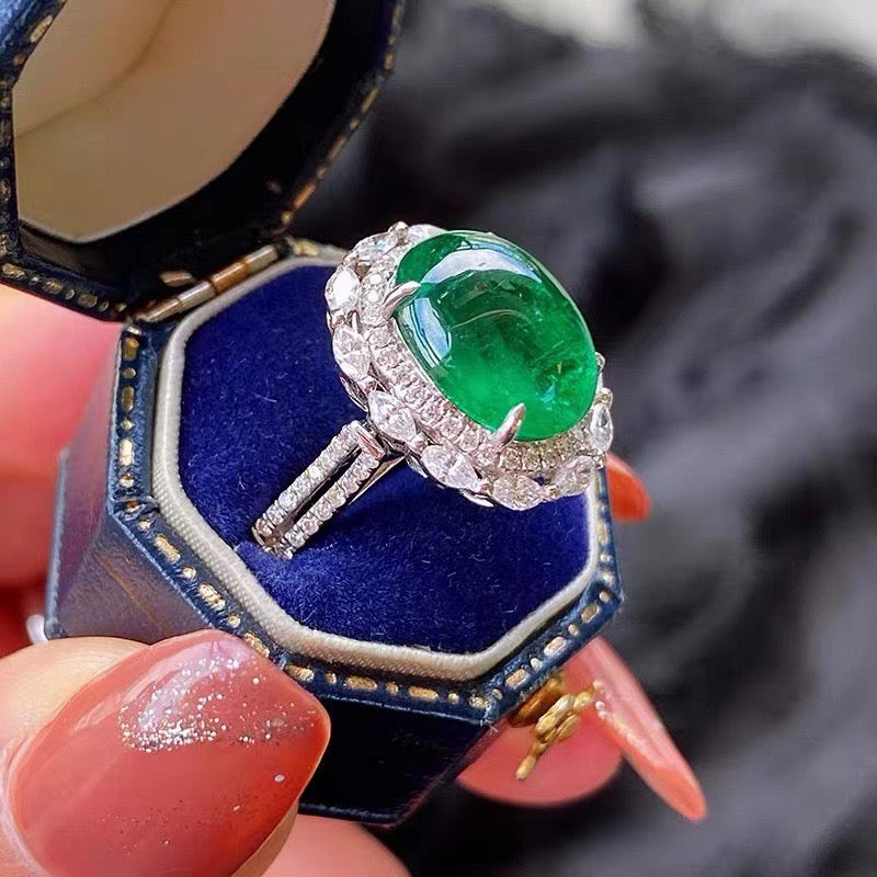 Gorgeous bright green crystal cubic zirconia 18k gold plated ring