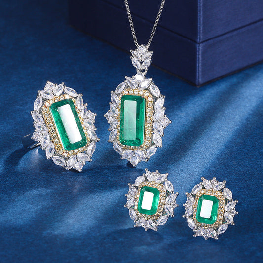 Emerald similant cubic zirconia Pendant and chain