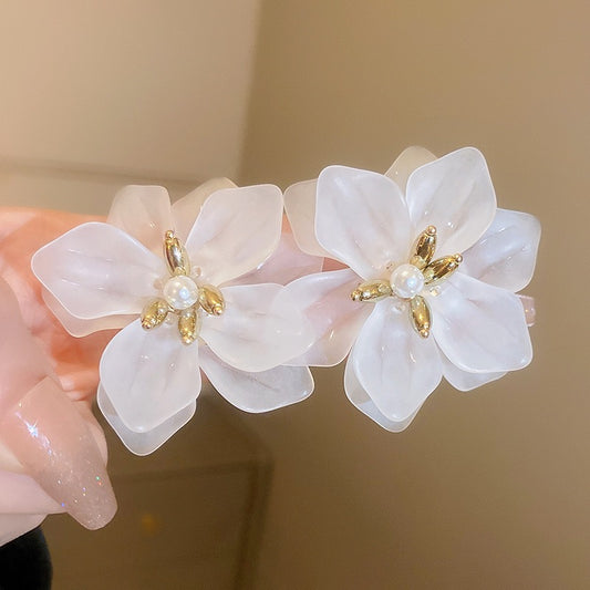Hand made acrylic flower earring