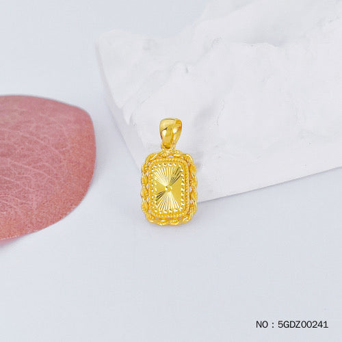 Pure Gold 999 Character Seal) 5G Gold Car Flower Square Pendant