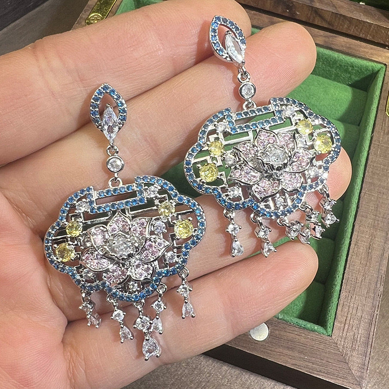 Ancient peace lock earrings