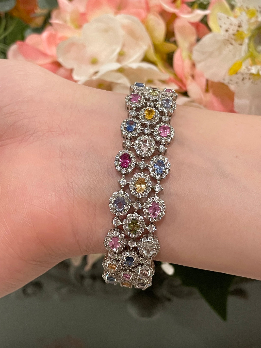 35 pieces/ 7.3Ct Multi-color Sapphire Bracelet
