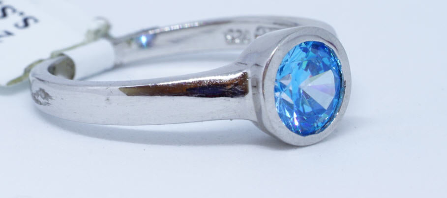 Round blue Helenite 1.35 Ct Ring