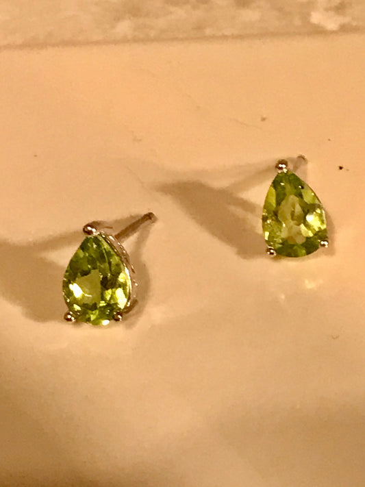 Natural Peridot Semi-precious Birthstones Stud Earrings